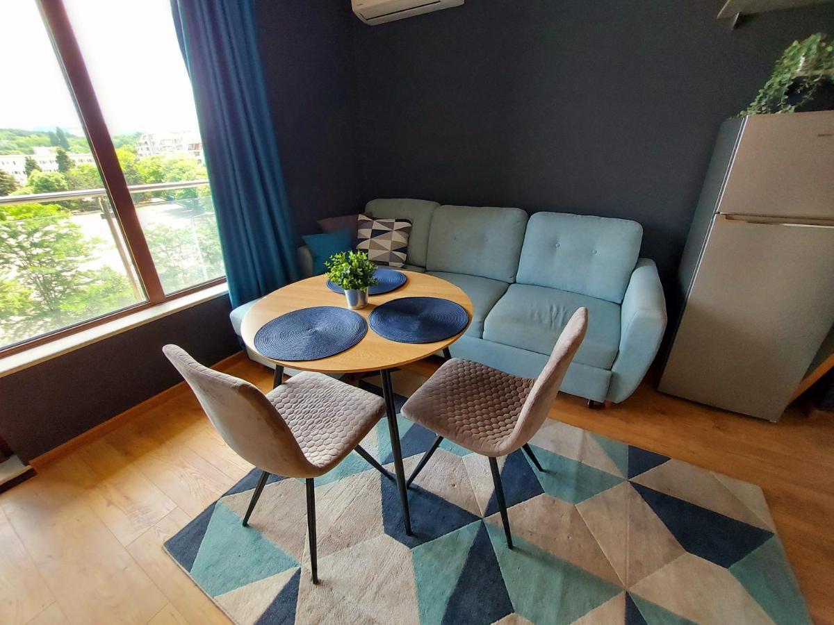 Grey Apartment ヴァルナ エクステリア 写真